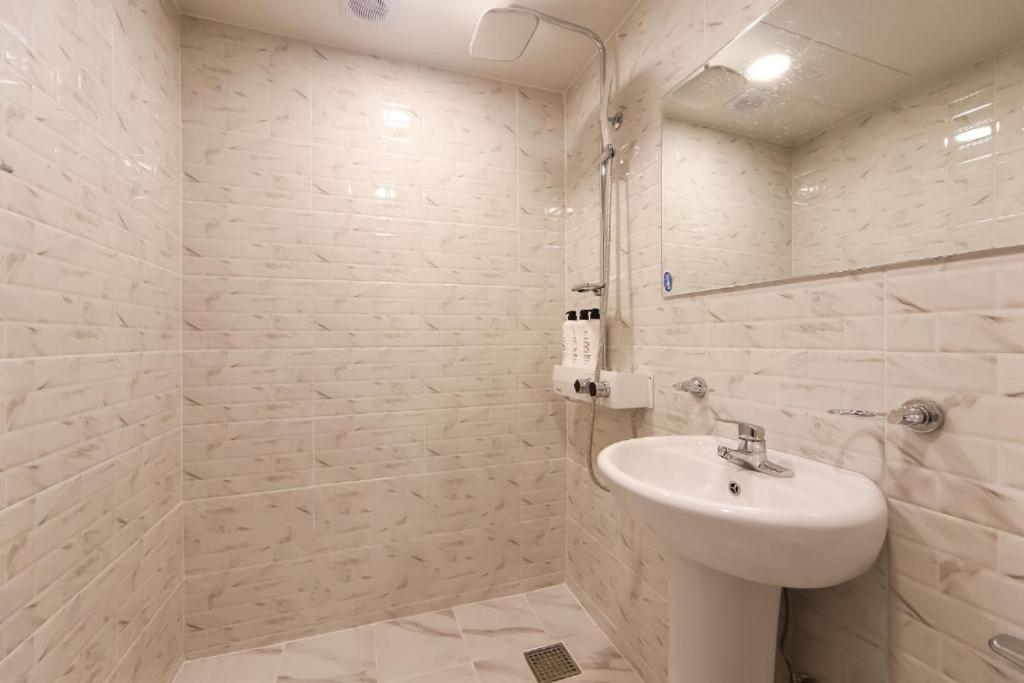 بوسان Prince Motel المظهر الخارجي الصورة